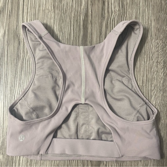 Lululemon sports bra - Picture 3 of 3